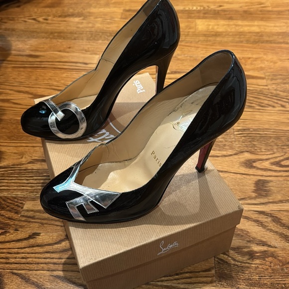 Christian Louboutin Love Pumps - Picture 2 of 4
